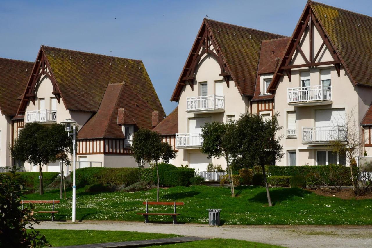 Triplex Avec Jardinet - Wifi - A 400M De La Plage Courseulles-sur-Mer Exterior foto